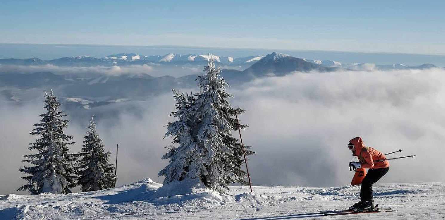 Kraj - Branża narciarska: decyzja ws. ferii to potężny cios