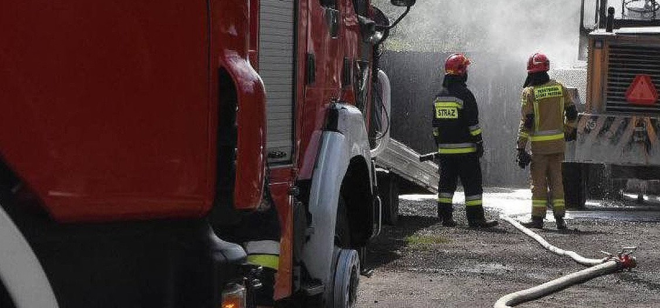 Żnin - Duży pożar warsztatu samochodowego w Żninie