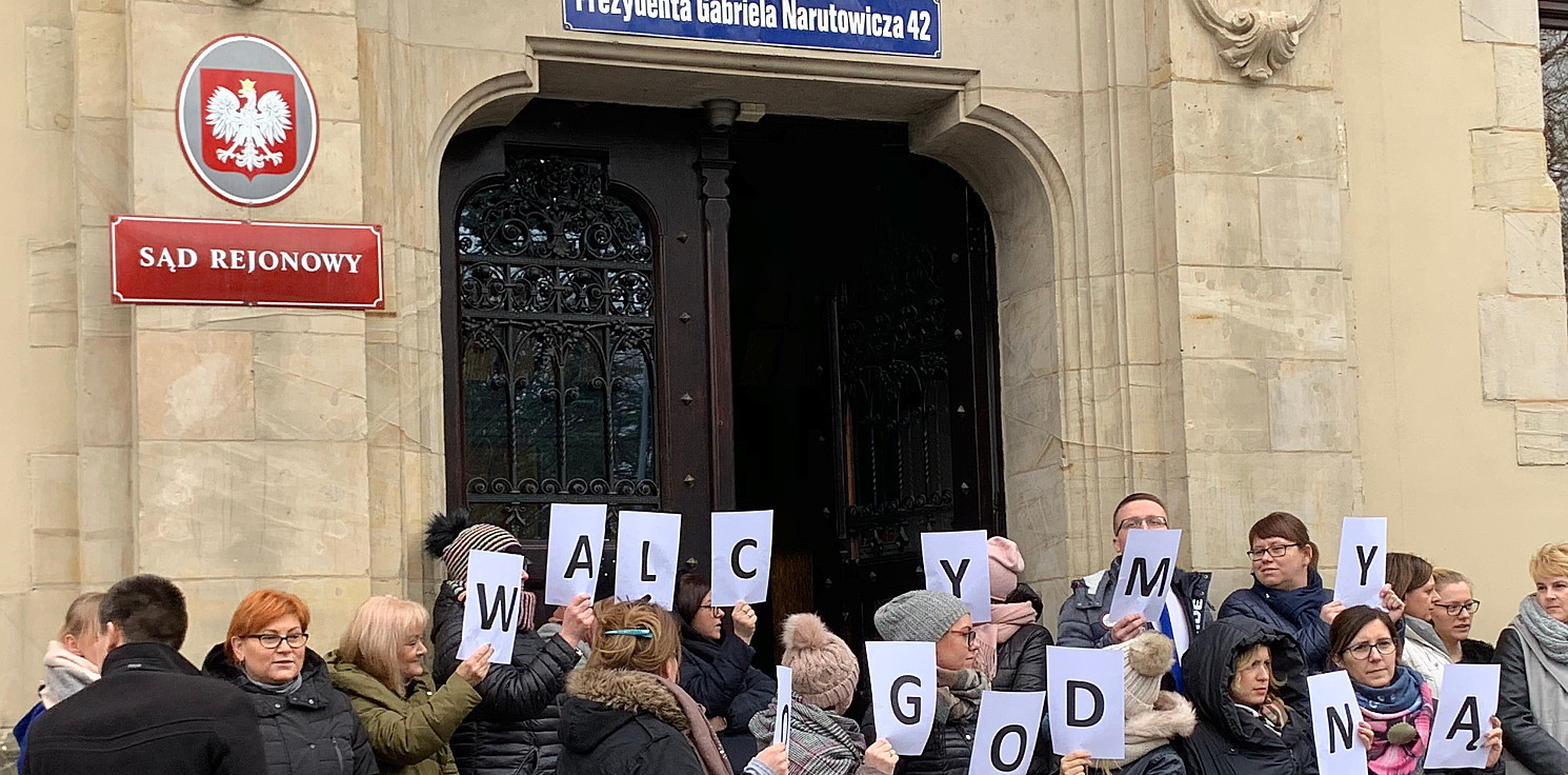 Inowrocław - Protest w sądzie wciąż trwa. Co dalej?
