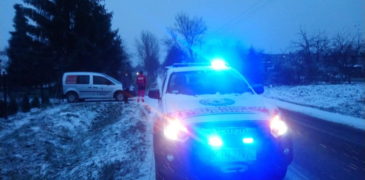 Kruszwica.online - Kobieta wpadła w poślizg na motorowerze