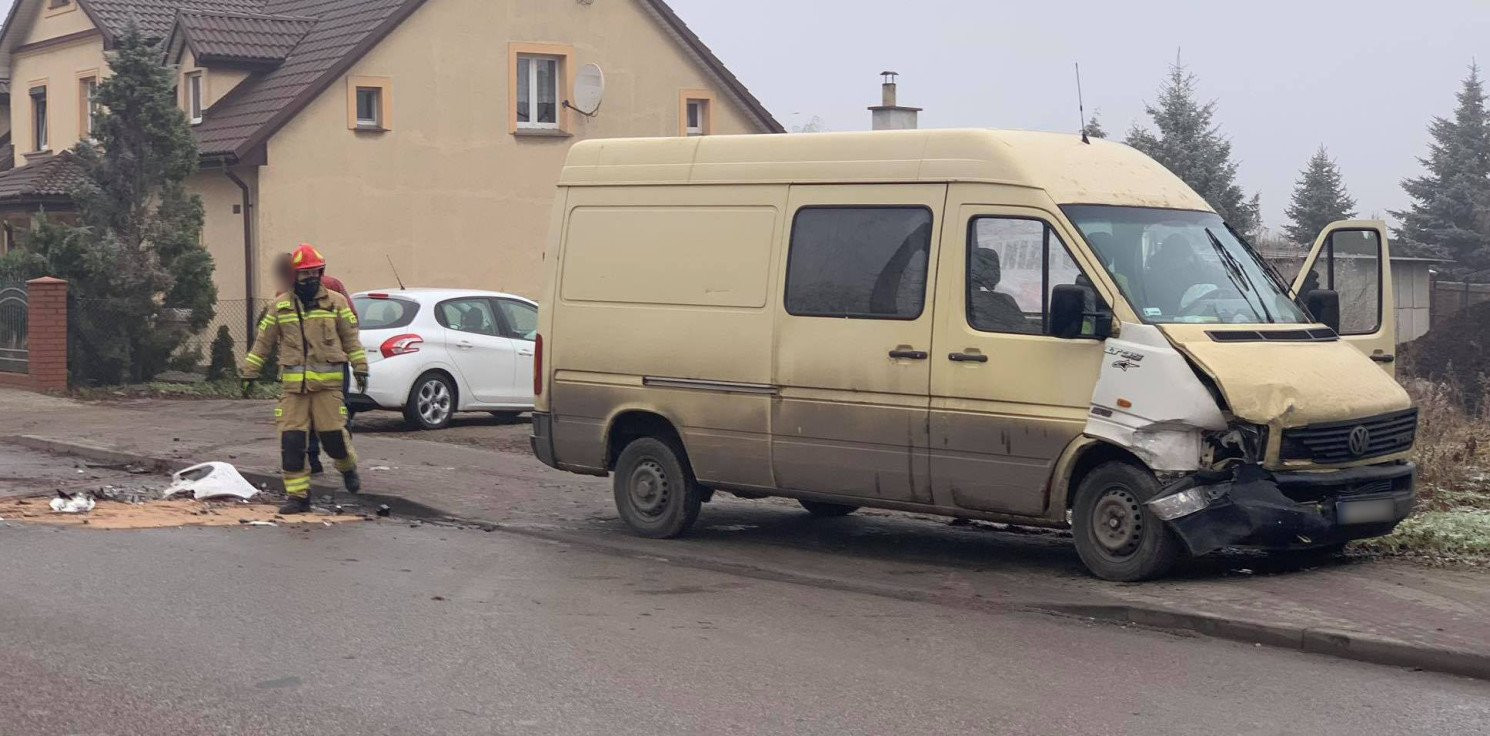 Inowrocław - Zderzenie dwóch aut w Szymborzu